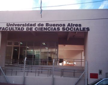 {altText(,#AlertaFSOC: un hombre recluta alumnas para una red de trata)}