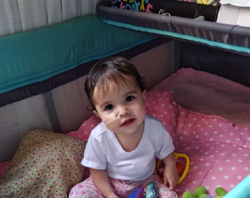 Coni nació con onfalocele y cardiopatía congénita