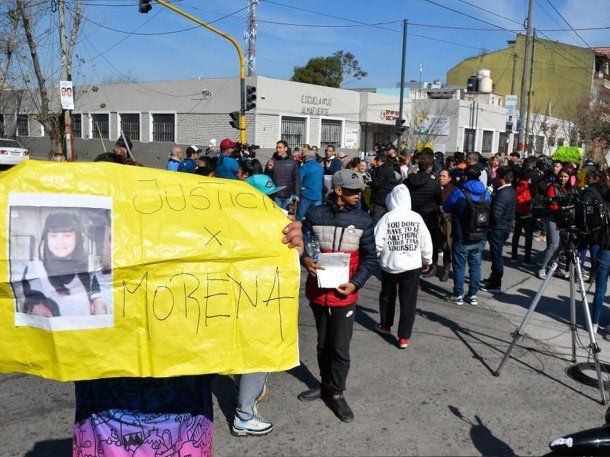 Crimen de Morena: sus compañeros volvieron a la escuela para pedir justicia
