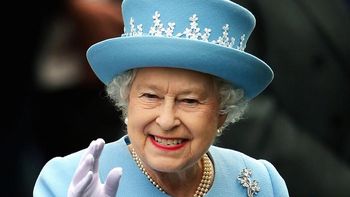 la reina isabel ii cumple 90 anos sin perder popularidad la reina isabel ii cumple 90 anos sin perder popularidad