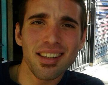 Familiares y amigos buscan desde el viernes pasado a Lautaro Rossi