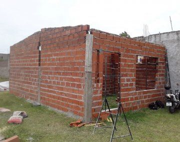 Cambió el iPhone por una casa y la felicitaron en las redes