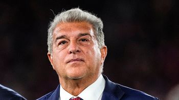 barcelona presiona por julian alvarez: laporta le puso un plazo al atletico de madrid barcelona presiona por julian alvarez: laporta le puso un plazo al atletico de madrid