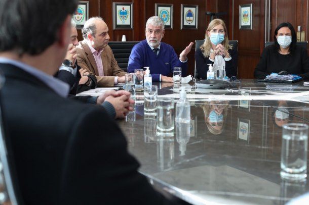 Fideicomiso de trigo: Feletti se reunió con panaderos, fideeros y molineros