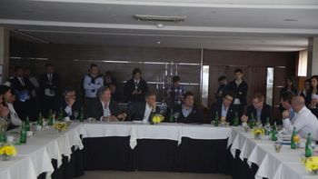 Reunión del Gobierno con empresarios. Imagen de archivo Reunión del Gobierno con empresarios. Imagen de archivo