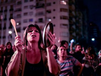 Cacerolazos en todo el país contra la Ley Bases y la represión policial
