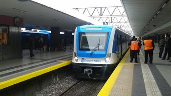 comienzan a funcionar los nuevos trenes del sarmiento comienzan a funcionar los nuevos trenes del sarmiento