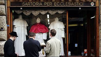 ¿como sera la vestimenta del sucesor de benedicto xvi? ¿como sera la vestimenta del sucesor de benedicto xvi?