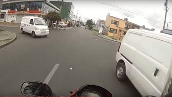 video: persiguio a ladrones en su moto y se gano una medalla video: persiguio a ladrones en su moto y se gano una medalla