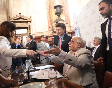 LLA obtuvo dictamen y se encamina a respaldar el DNU del acuerdo con el FMI