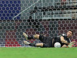 Dibu Martínez se convirtió en héroe: Brasil es un equipazo, pero vamos a ir a ganar