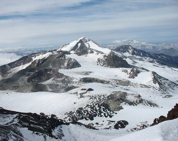 Alerta amarilla por la actividad del volcán Peteroa