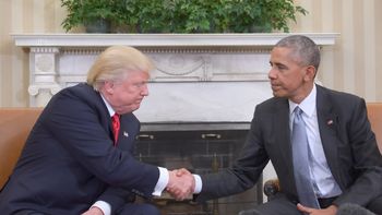 Donald Trump y Barack Obama se reunieron en el Salón Oval de la Casa Blanca. Donald Trump y Barack Obama se reunieron en el Salón Oval de la Casa Blanca.