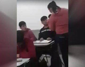 Neuquén: una madre le pegó al compañero de su hijo en clase