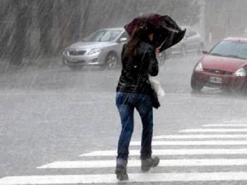 Una fuerte tormenta con granizo sorprendió a la Ciudad y los alrededores