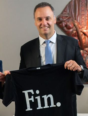 Amplían denuncia contra Adorni por presuntas irregularidades en los medios públicos