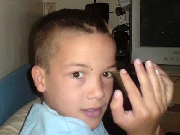 Cain Westcarr no soportó no tener su teléfono celular