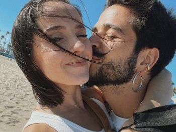 Evaluna Montaner publicó una foto de Camilo desnudo en la ducha