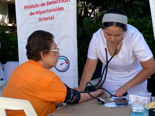 Ni INAPAM ni IMSS: la tarjeta que le otorga atención médica