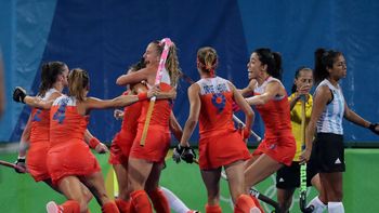 las leonas perdieron ante holanda y se quedaron afuera de los juegos las leonas perdieron ante holanda y se quedaron afuera de los juegos