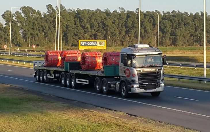 Los bitrenes comenzaron a circular sobre la Ruta Nacional 9