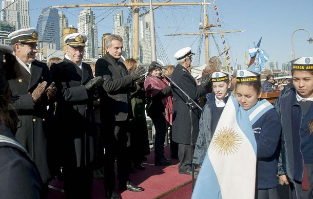 Rossi: La bandera flamea mejor cuando el destino de la patria es venturoso