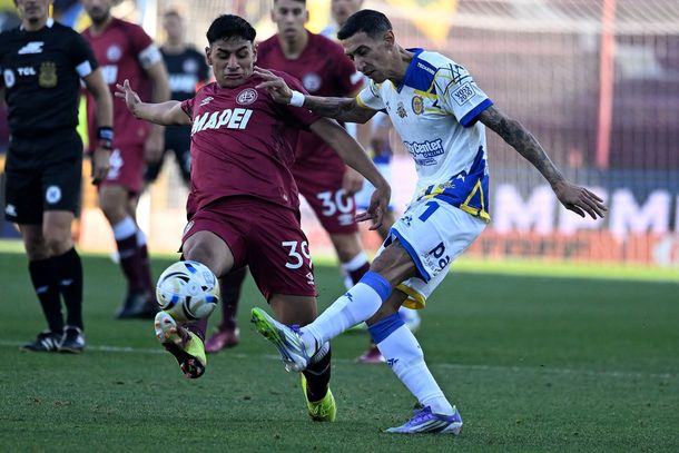 Con el regreso de los visitantes y un penal ejecutado por Di María, Rosario Central venció a Lanús