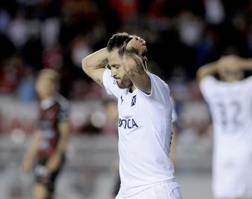 Juan Manuel Martínez se lamenta tras el empate de Independiente