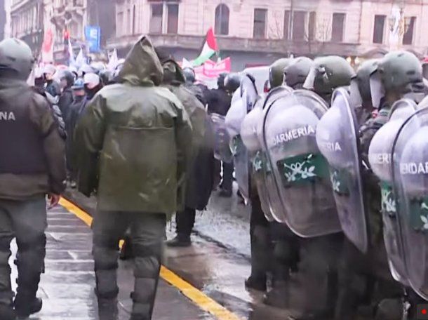 Otro miércoles de megaoperativo y represión contra los jubilados frente al Congreso
