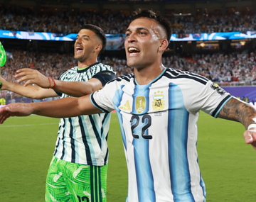 Filmado desde la hinchada: el vídeo del festejo de Lautaro Martínez saltando a la tribuna tras el gol a Suiza