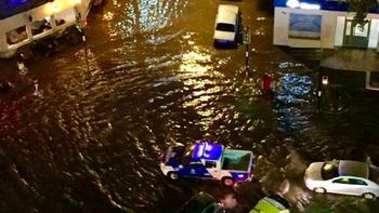 un intenso temporal dejo barrios anegados en rosario un intenso temporal dejo barrios anegados en rosario