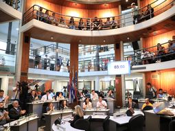 La Junta Departamental de Montevideo está compuesta por 31 ediles. La Junta Departamental de Montevideo está compuesta por 31 ediles.