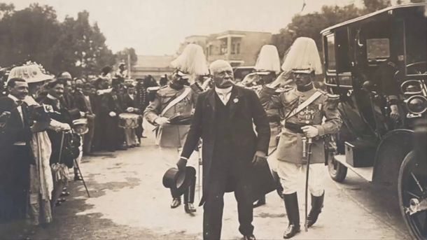 Tras la renuncia de Profirio Díaz