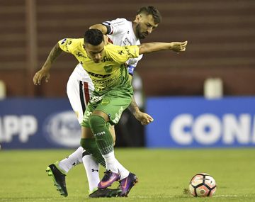 Defensa tuvo un buen debut en la Sudamericana y empató San Pablo