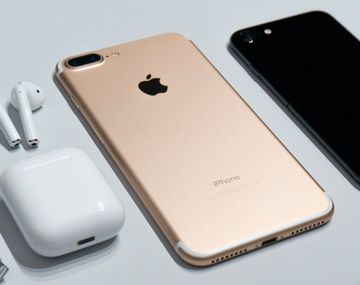 Se puso el iPhone a la venta en el país: acá los precios