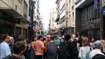 audio: escucha el momento en el que un hombre armado ingreso a radio nacional audio: escucha el momento en el que un hombre armado ingreso a radio nacional