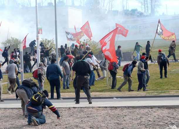 Incidentes en la Legislatura por el acuerdo YPF-Chevron