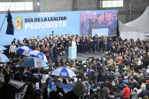 Con actos en todo el país y la mira en 2027