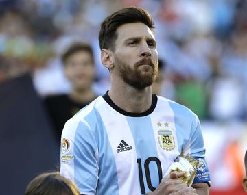 Desde Barcelona, Lionel Messi publicó una foto viendo a la Selección en su cuenta de Instagram