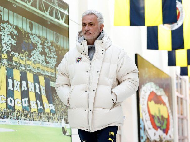 Acusan a Mourinho de racismo tras el clásico turco entre Galatasaray y Fenerbahce