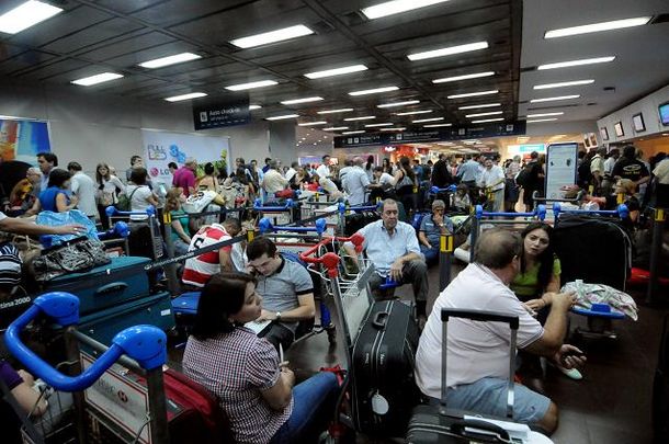 Vuelos suspendidos en Aeroparque y demoras en Ezeiza