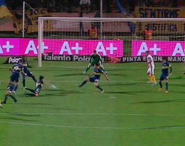 Fue un claro penal para Central que Rapallini obvió