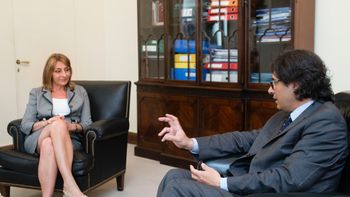 el ministro de justicia descarto echar a gils carbo por decreto el ministro de justicia descarto echar a gils carbo por decreto