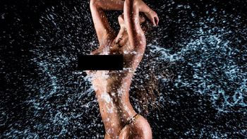 La foto de Ayelén Paleo, en topless y cubierta de agua La foto de Ayelén Paleo, en topless y cubierta de agua