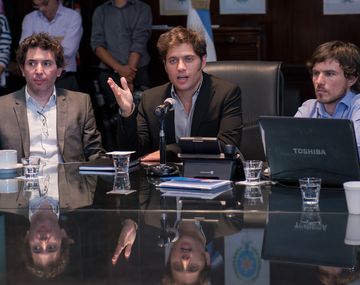 Costa aseguró que no autorizarán una suba de precios por las paritarias