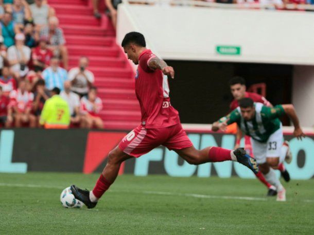 Copa de la Liga: Argentinos venció a Banfield en un partidazo y es líder de la Zona A