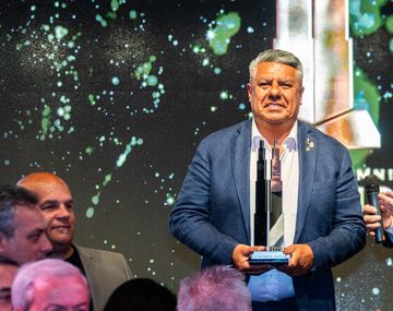 Polémica con la AFA: decenas de clubes lanzaron comunicados en apoyo a Tapia