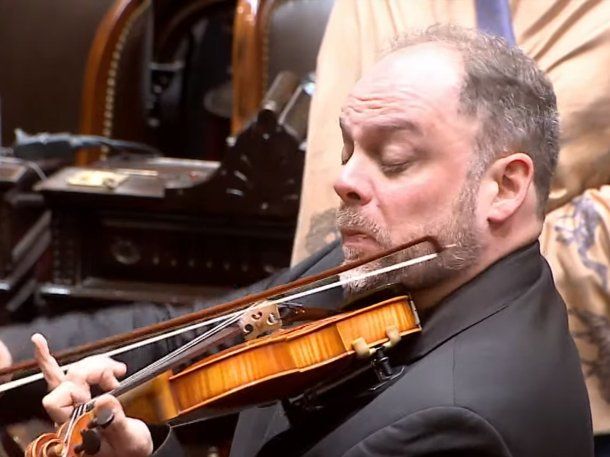Emotivo: el Himno Argentino en violín en la despedida de Sergio Massa en Diputados