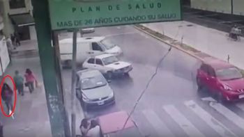 Un video muestra a Camila en la terminar de Bernal Un video muestra a Camila en la terminar de Bernal