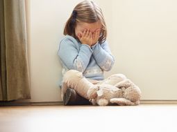 el peor crimen: denuncian a una maestra de jardin de abusar de una nena de 3 anos el peor crimen: denuncian a una maestra de jardin de abusar de una nena de 3 anos